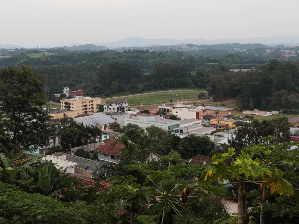 Vista de cidade brasileira de médio porte